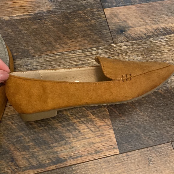 Mudd tan loafers size 6 - Picture 3 of 3